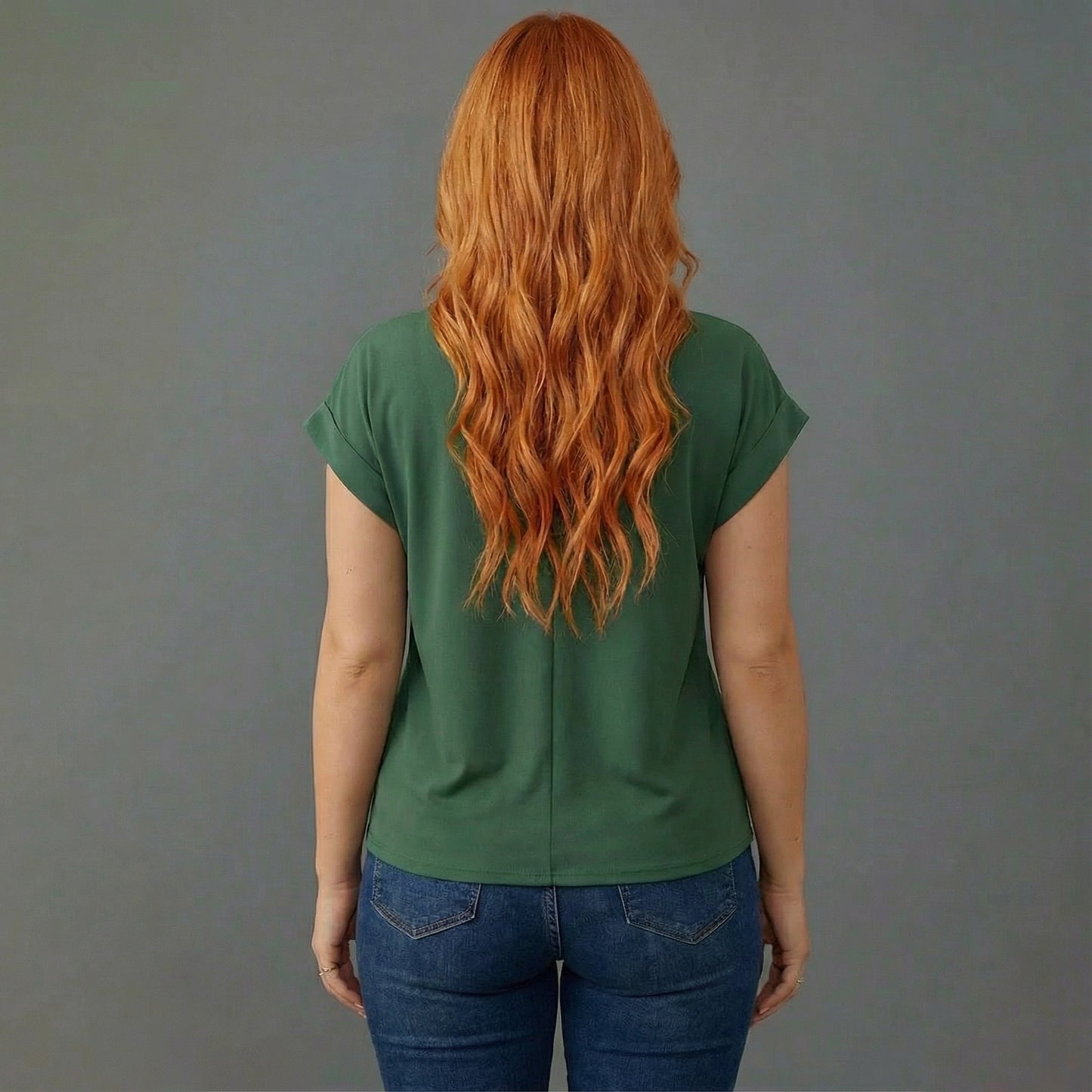 Elira Twist Front Top