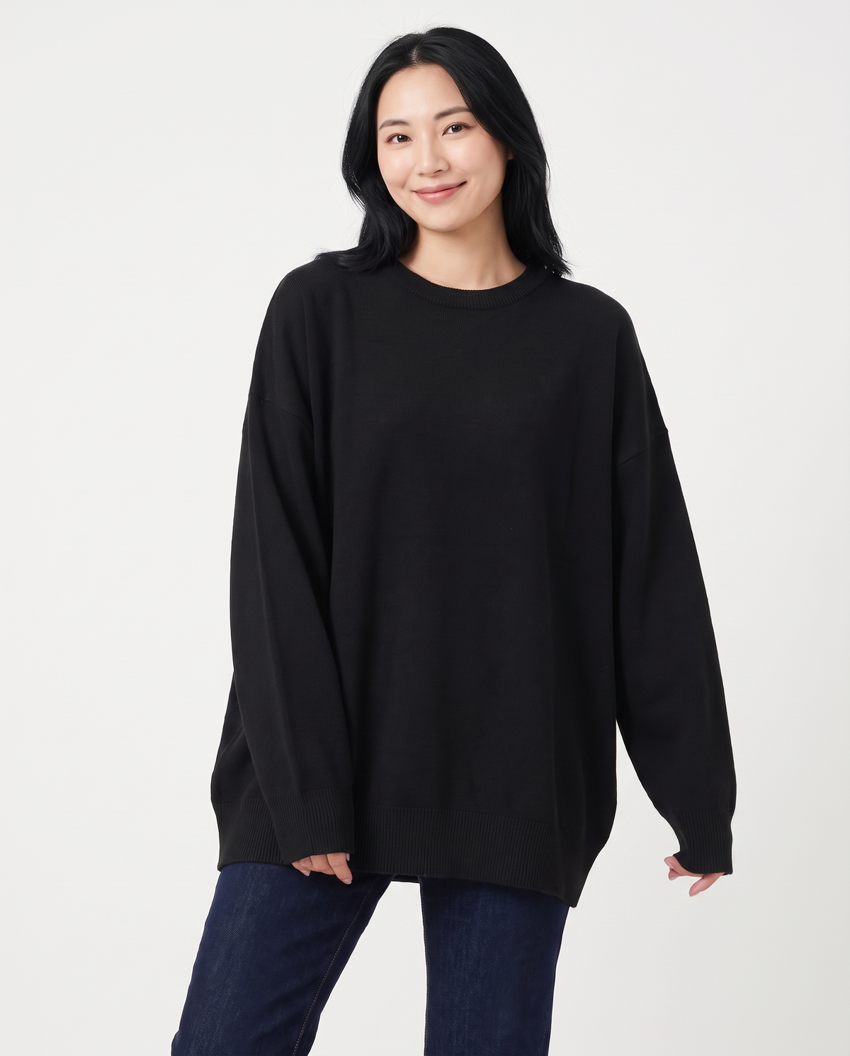 Agnes Women's Oversized Knitted Jumper in Black