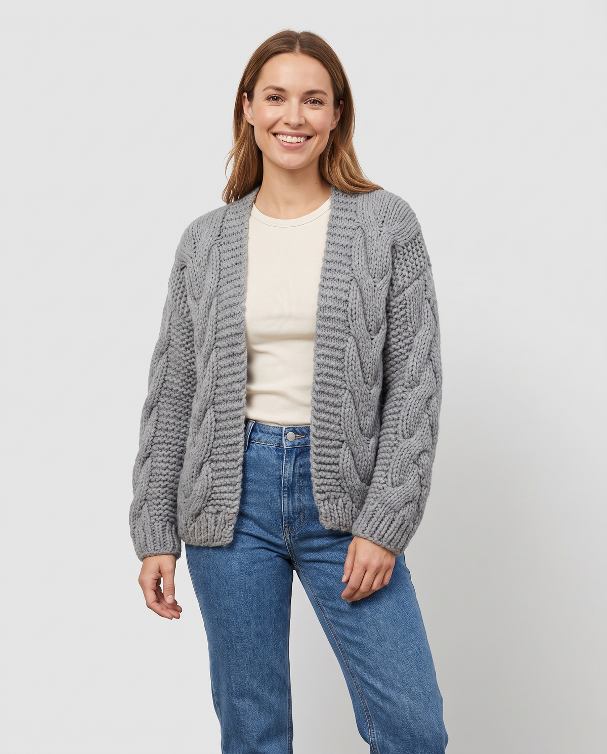 Mae Women's Chunky Knit Cardigan in Grey