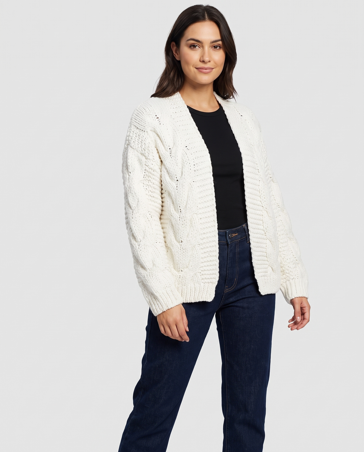 Mae Women's Chunky Knit Cardigan in White