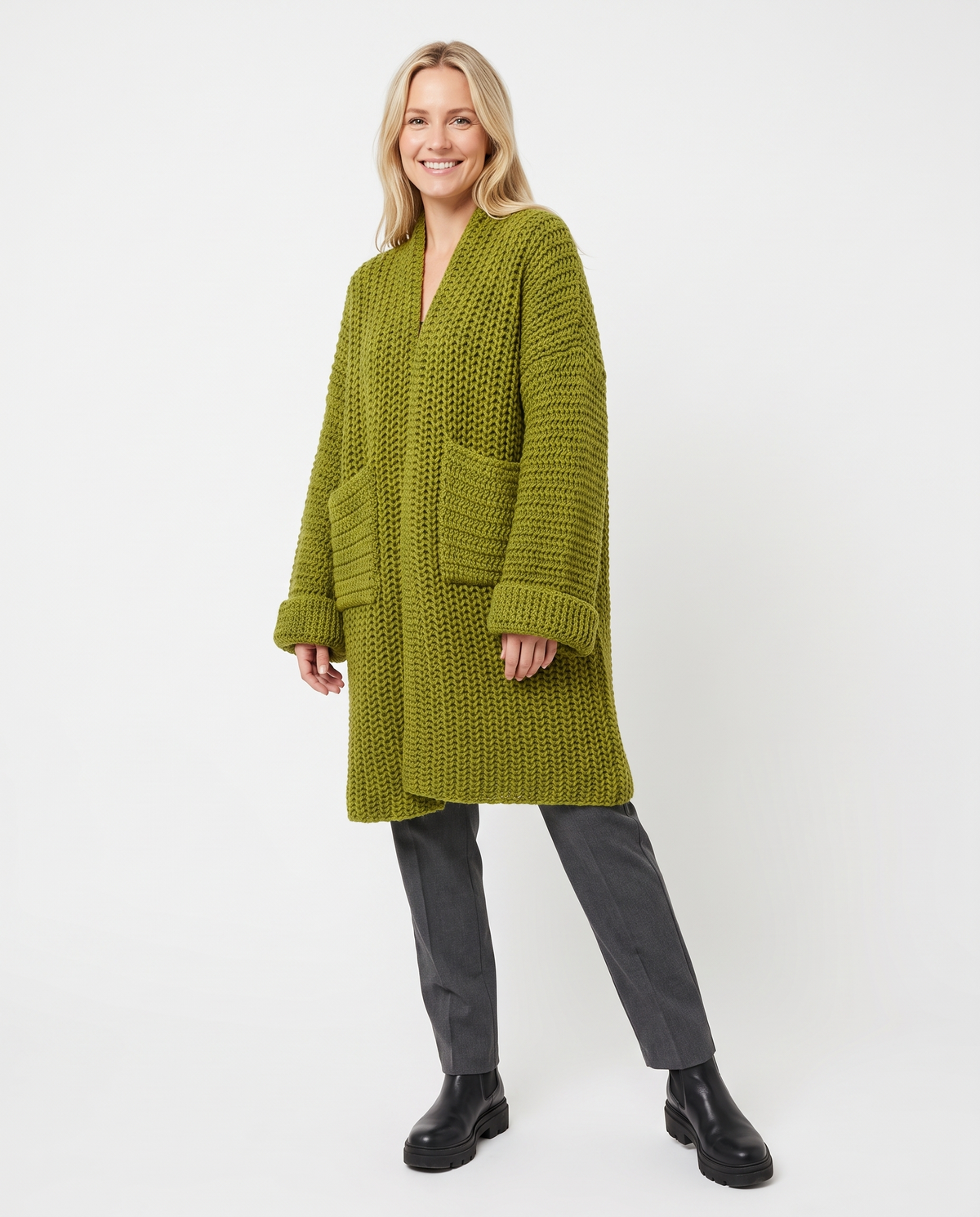 Nora Women's Chunky Knit Cardigan in Moss